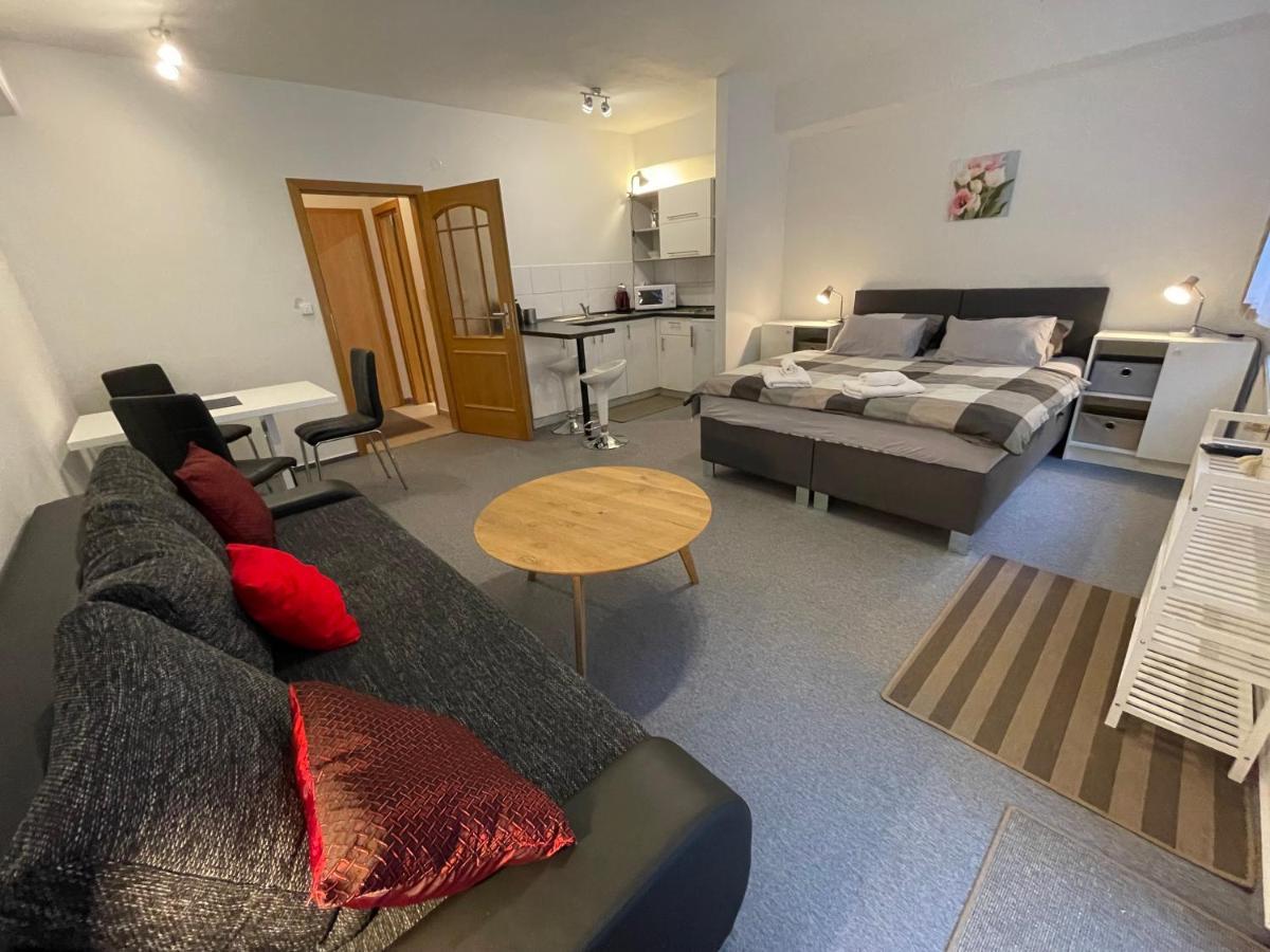 Apartmany U Posty Яхимів Екстер'єр фото