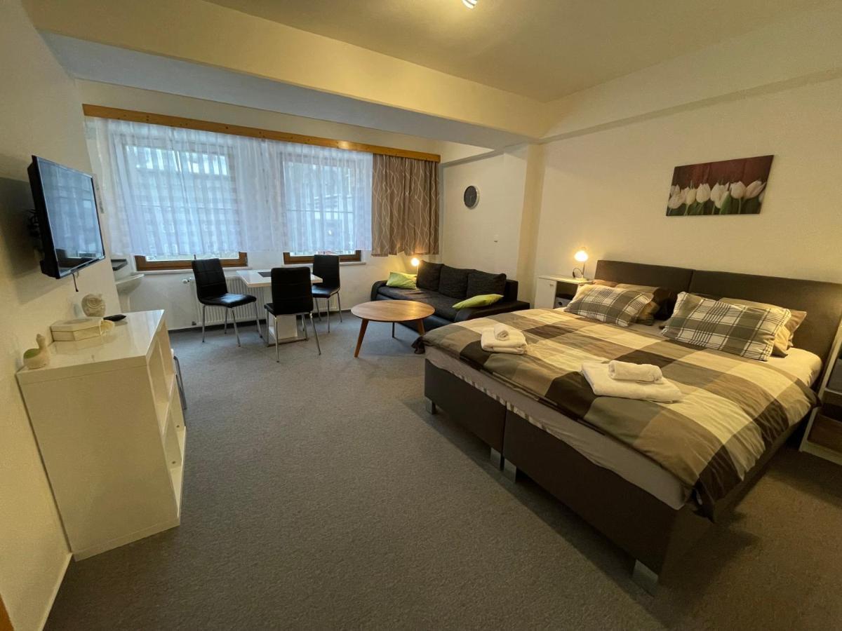 Apartmany U Posty Яхимів Екстер'єр фото
